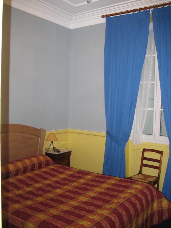Hôtel Colombet Nyons Kamer foto