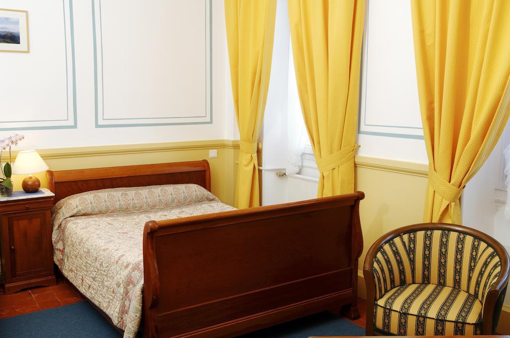 Hôtel Colombet Nyons Kamer foto